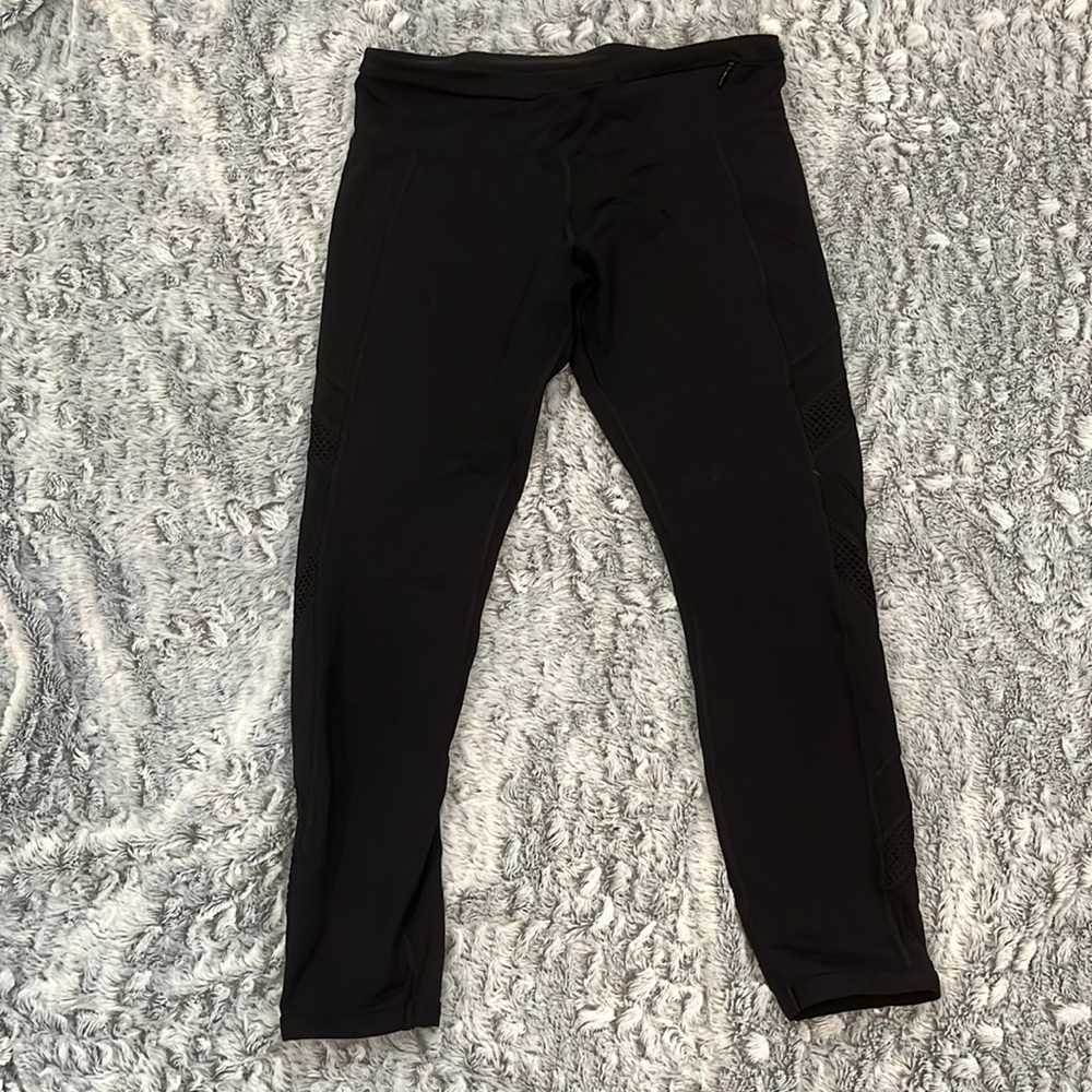 Lorna Jane black 7/8 length tights